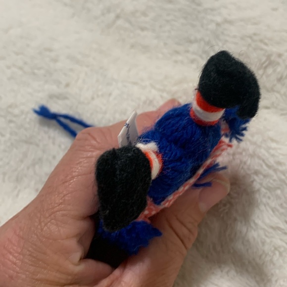 Raggedy Andy yarn ornament 1975 - Picture 7 of 10